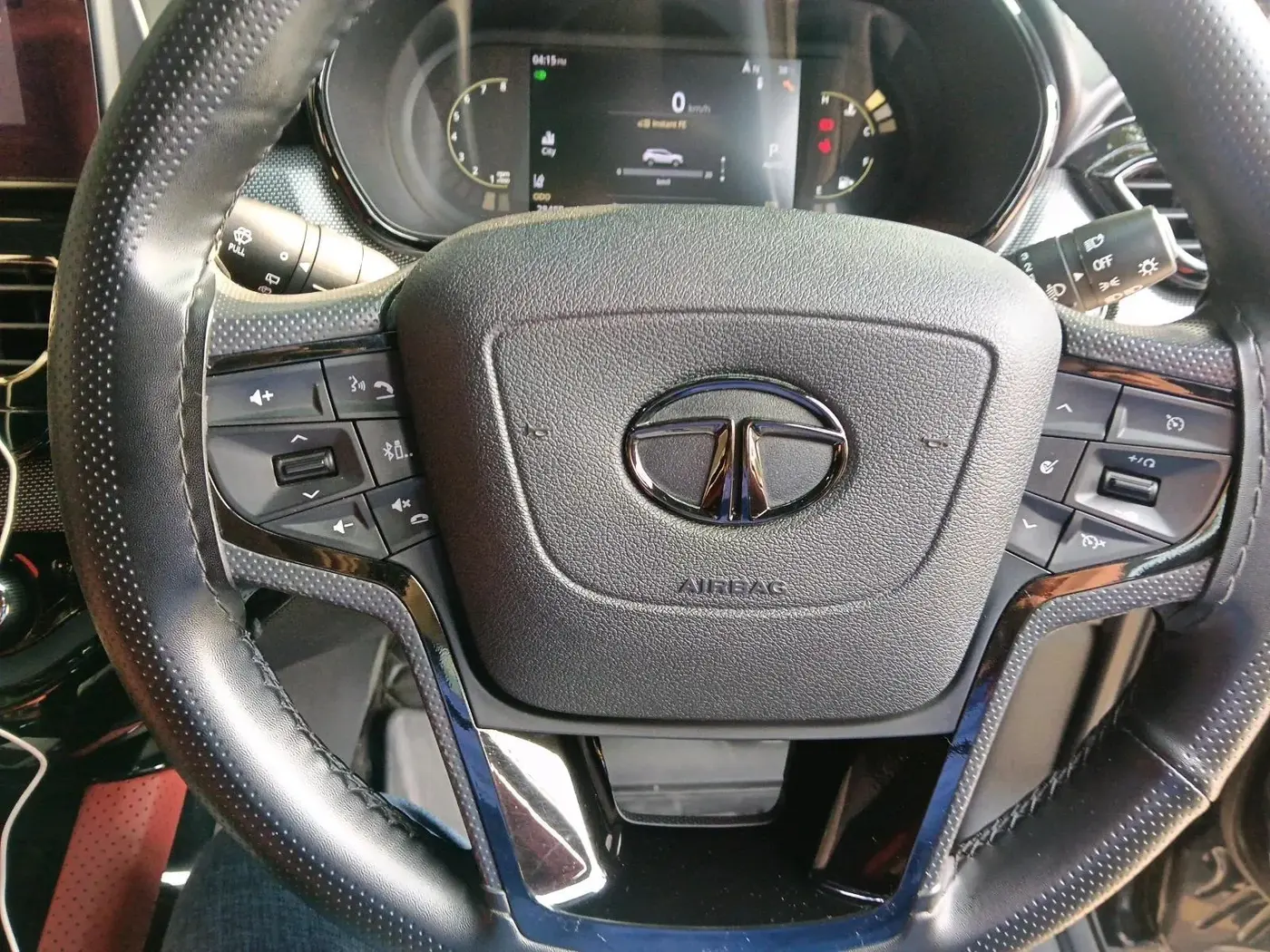 2023 Tata Harrier XZA + O 2.0L RED DARK EDITION 5 STR, Diesel, Automatic, 28,487 km, interior