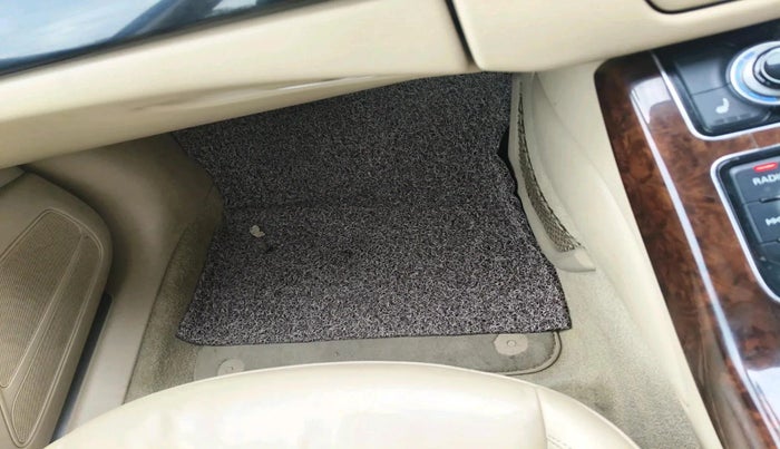 2013 Audi A8L 3.0 TDI quattro, Diesel, Automatic, 63,448 km, interior