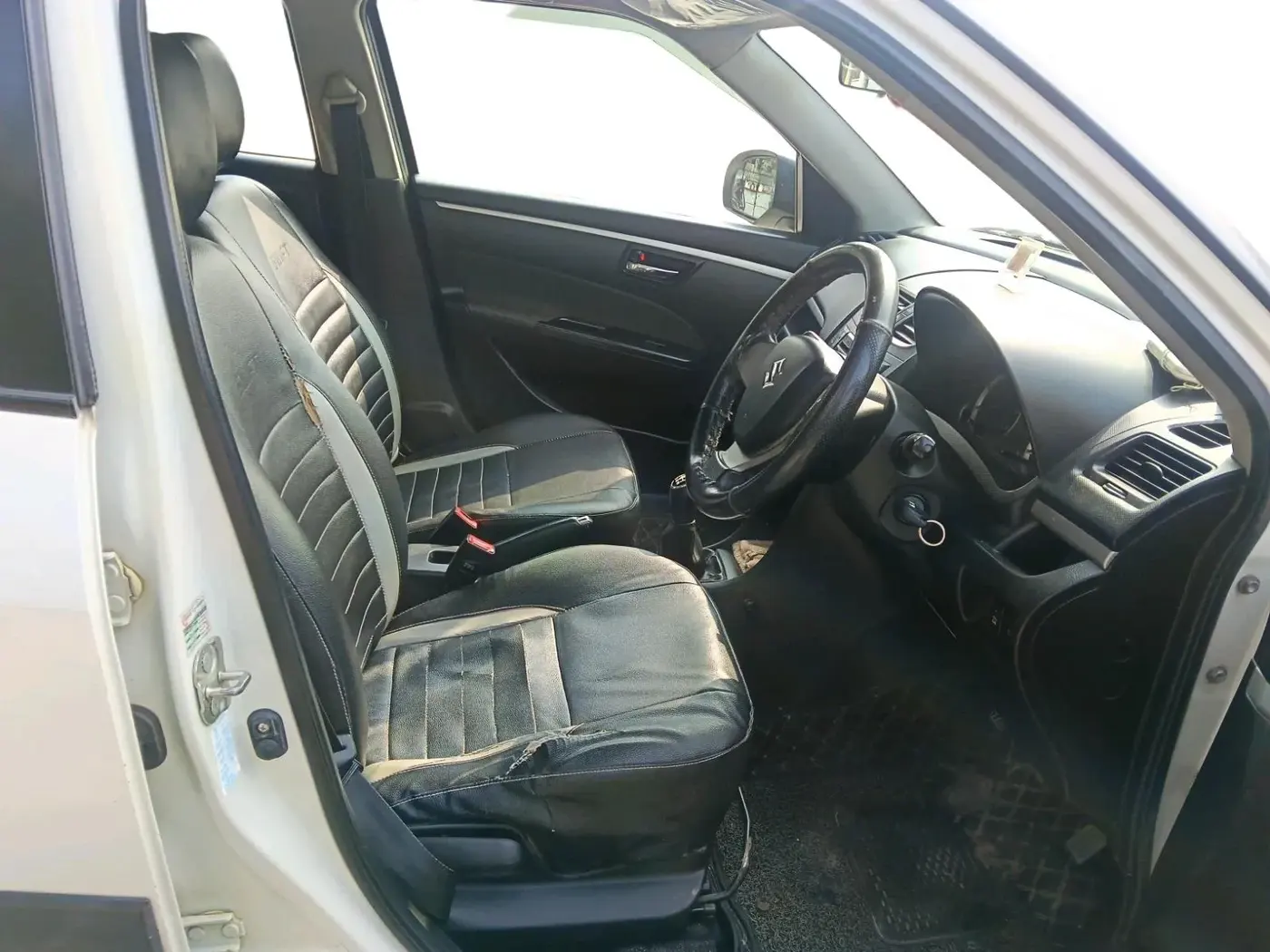 2016 Maruti Swift VDI ABS, Diesel, Manual, 1,24,742 km, interior