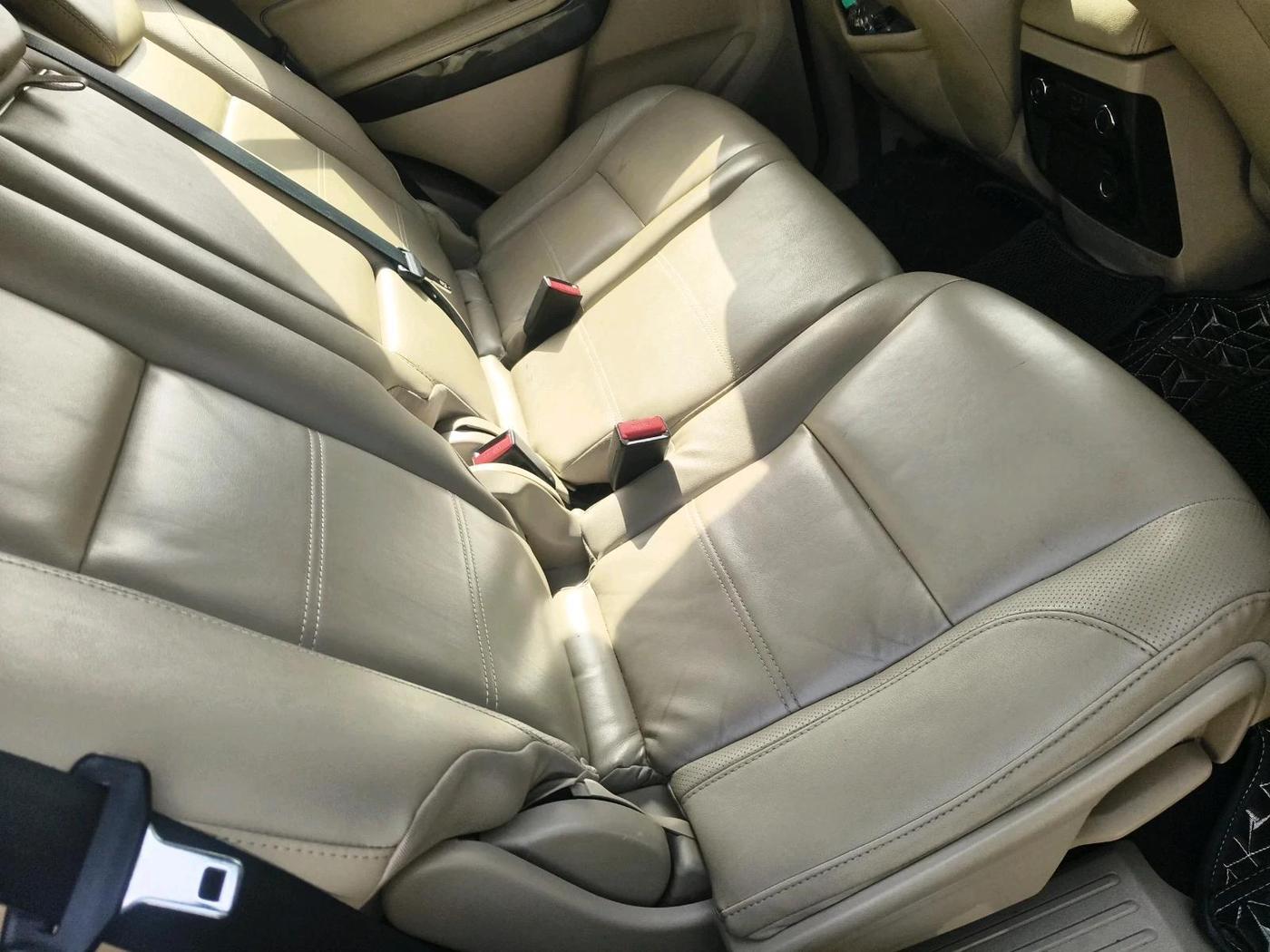 2017 Ford Endeavour TITANIUM 3.2 4X4 AT, Diesel, Automatic, 86,098 km, interior