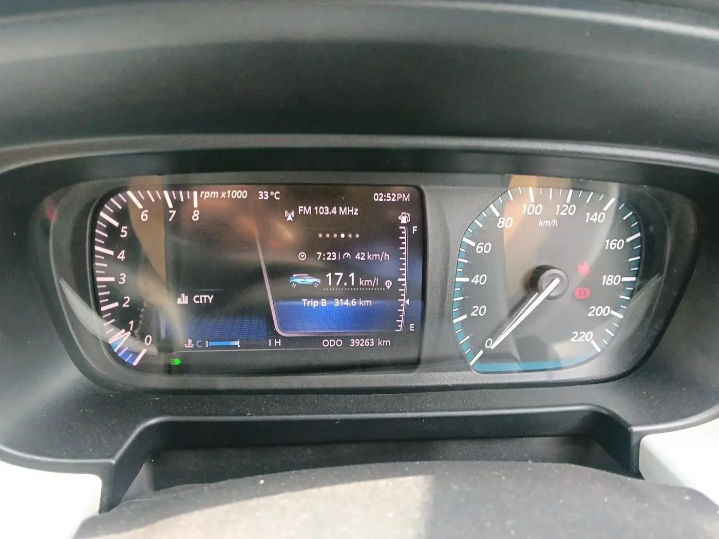 2023 Tata PUNCH CREATIVE  MT, Petrol, Manual, 39,263 km, interior