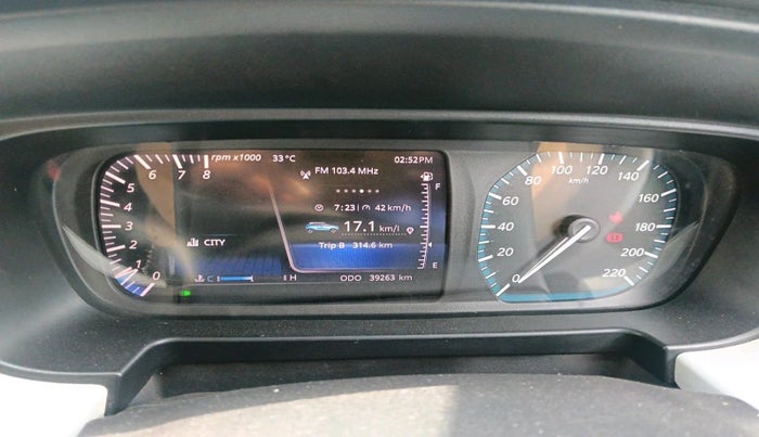 2023 Tata PUNCH CREATIVE  MT, Petrol, Manual, 39,263 km, interior