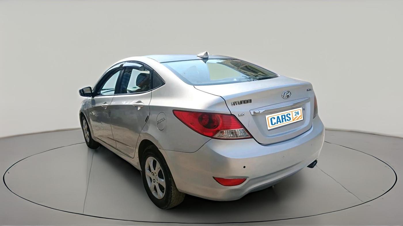 2011 Hyundai Verna FLUIDIC 1.6 CRDI EX, Diesel, Manual, 1,81,000 km, exterior