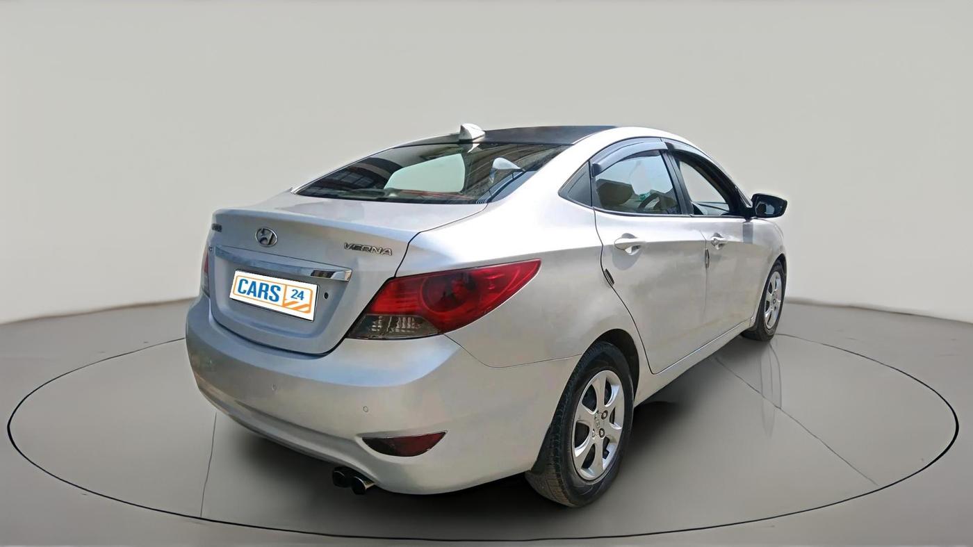 2011 Hyundai Verna FLUIDIC 1.6 CRDI EX, Diesel, Manual, 1,81,000 km, exterior