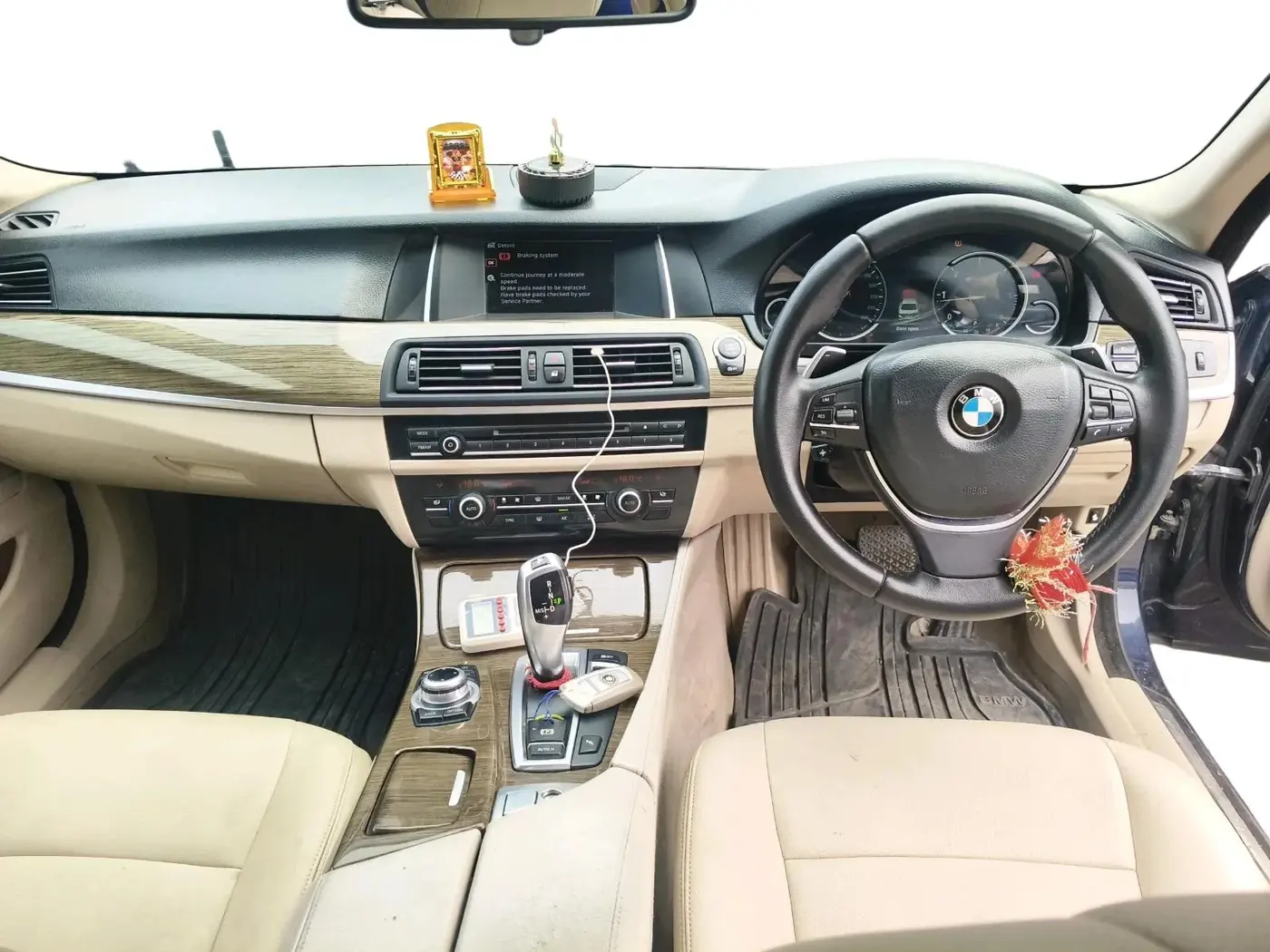 2014 BMW 5 Series 520D PRESTIGE, Diesel, Automatic, 47,088 km, interior