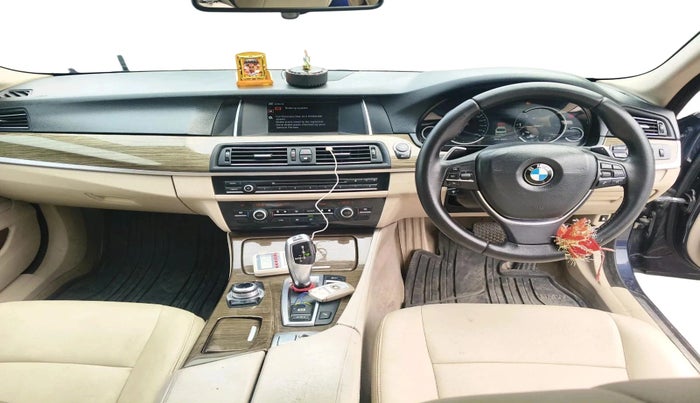 2014 BMW 5 Series 520D PRESTIGE, Diesel, Automatic, 47,088 km, interior