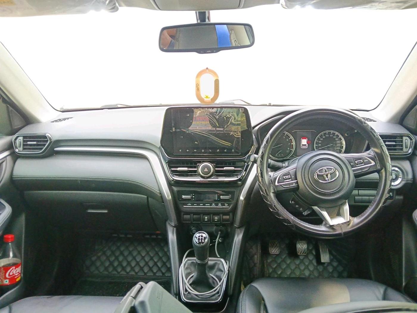 2024 Toyota URBAN CRUISER HYRYDER G NEO DRIVE, Petrol, Manual, 31,151 km, interior