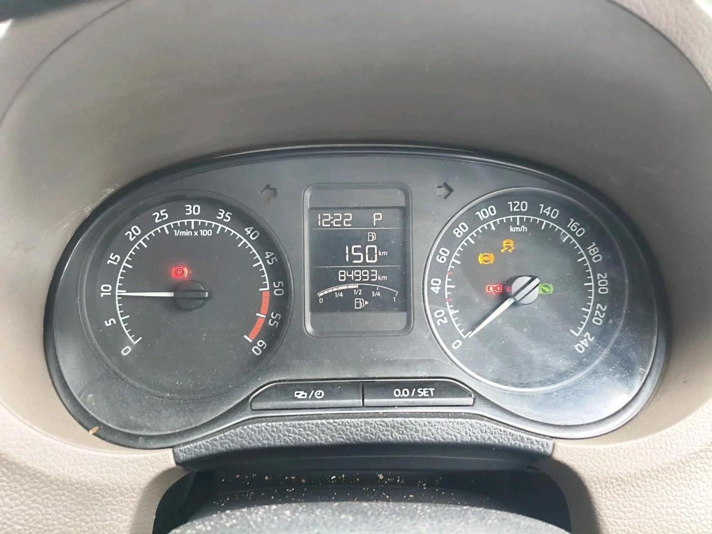 2016 Skoda Rapid 1.5 TDI CR ELEGANCE AT, Diesel, Automatic, 84,993 km, interior
