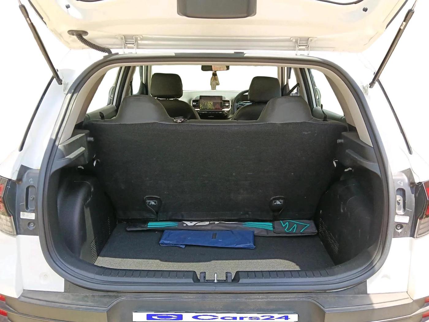 2025 Hyundai VENUE S 1.2, Petrol, Manual, 15,161 km, exterior