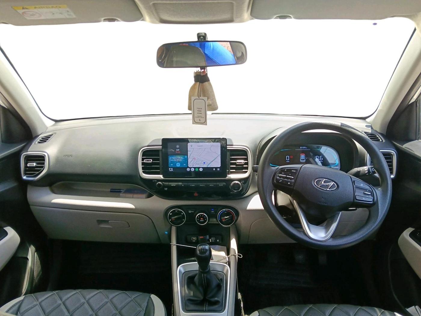 2025 Hyundai VENUE S 1.2, Petrol, Manual, 15,161 km, interior
