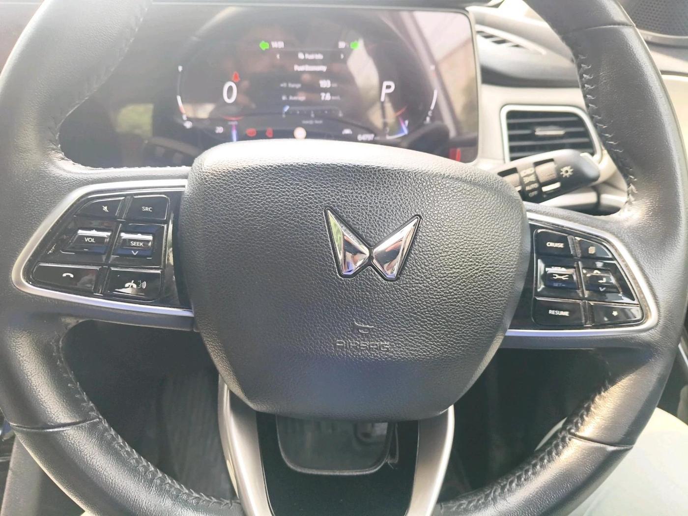 2022 Mahindra XUV700 AX 7 LUXURY P AT 7 STR, Petrol, Automatic, 64,797 km, interior