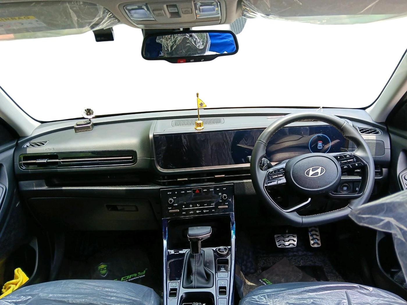 2026 Hyundai Creta King Knight Edition 1.5 Diesel AT Dual Tone, Diesel, Automatic, 4,386 km, interior