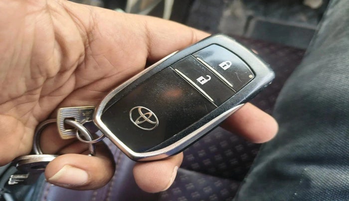 2017 Toyota Innova Crysta 2.4 VX 8 STR, Diesel, Manual, 1,37,472 km, interior