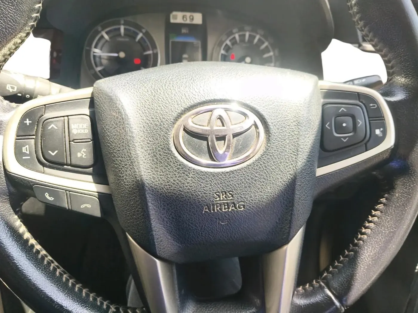 2017 Toyota Innova Crysta 2.4 VX 8 STR, Diesel, Manual, 1,37,472 km, interior