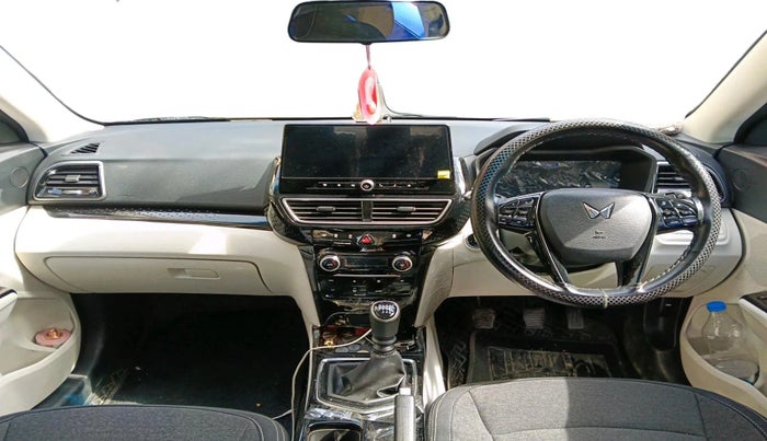 2024 Mahindra XUV 3XO AX5 1.2 L TCMPFi, Petrol, Manual, 20,047 km, interior