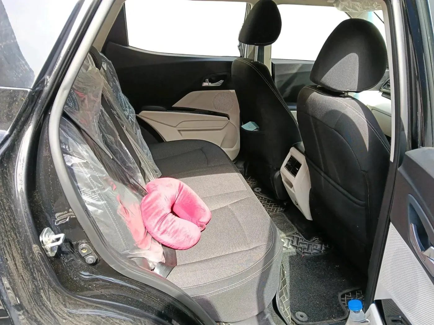 2024 Mahindra XUV 3XO AX5 1.2 L TCMPFi, Petrol, Manual, 20,047 km, interior