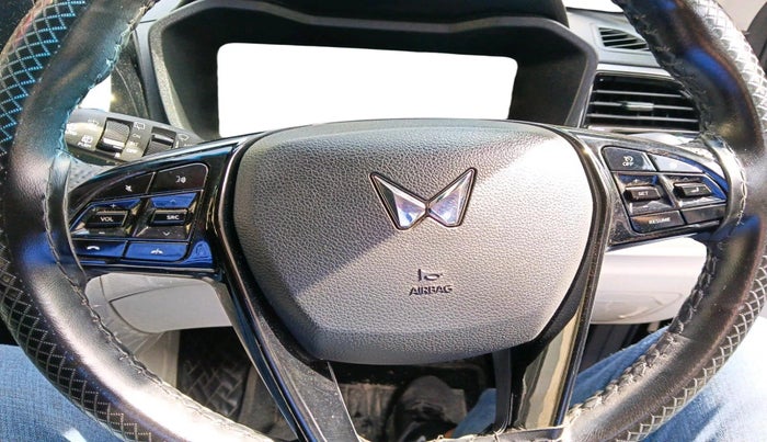 2024 Mahindra XUV 3XO AX5 1.2 L TCMPFi, Petrol, Manual, 20,047 km, interior