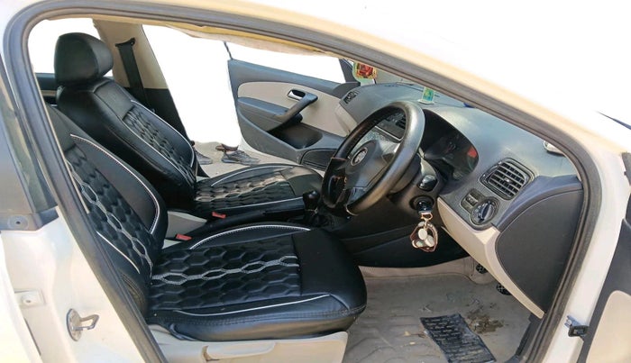 2013 Volkswagen Polo COMFORTLINE 1.2L, Diesel, Manual, 90,342 km, interior