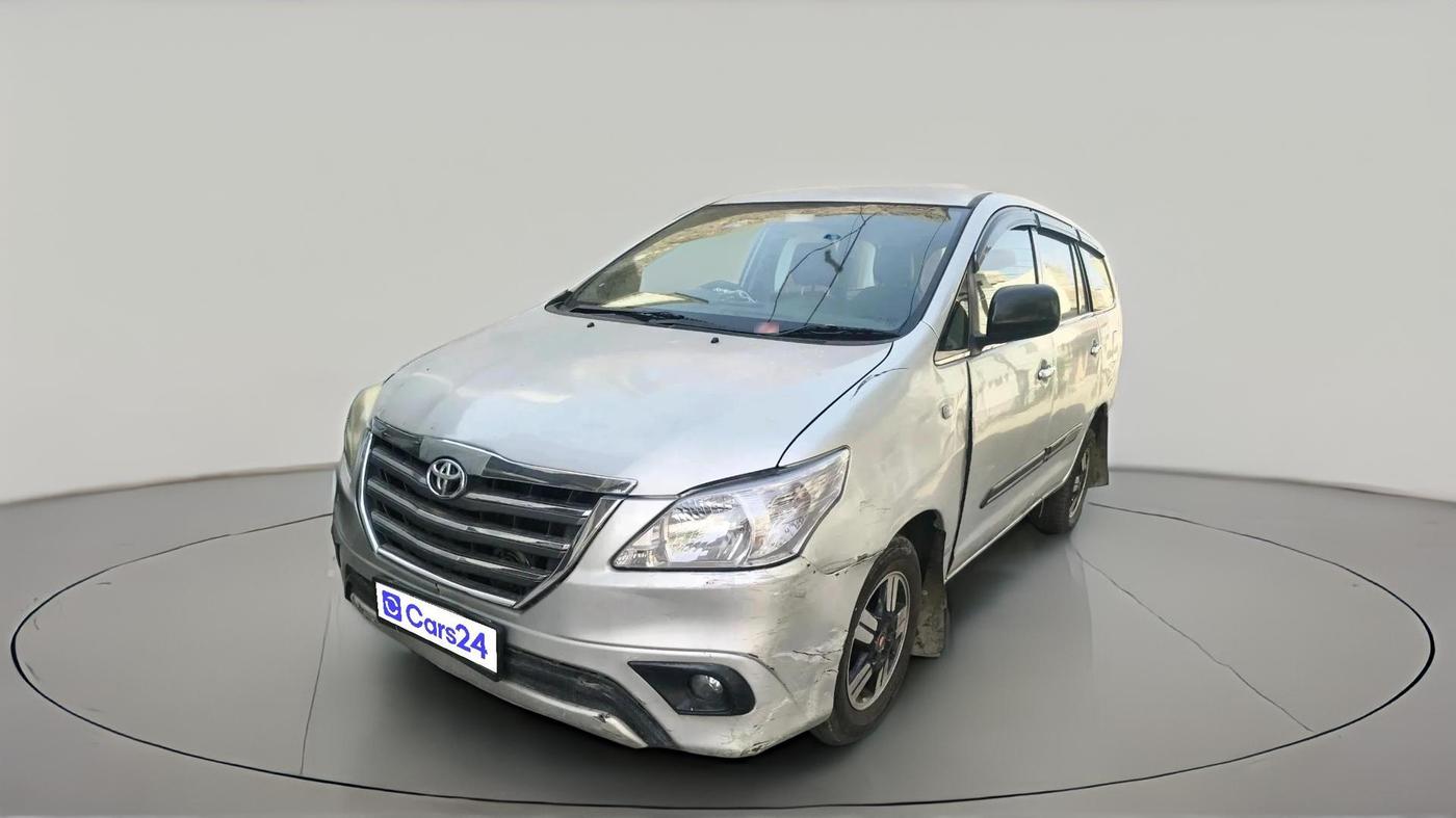 2011 Toyota Innova 2.5 G4 7 STR, Diesel, Manual, 2,59,236 km, exterior
