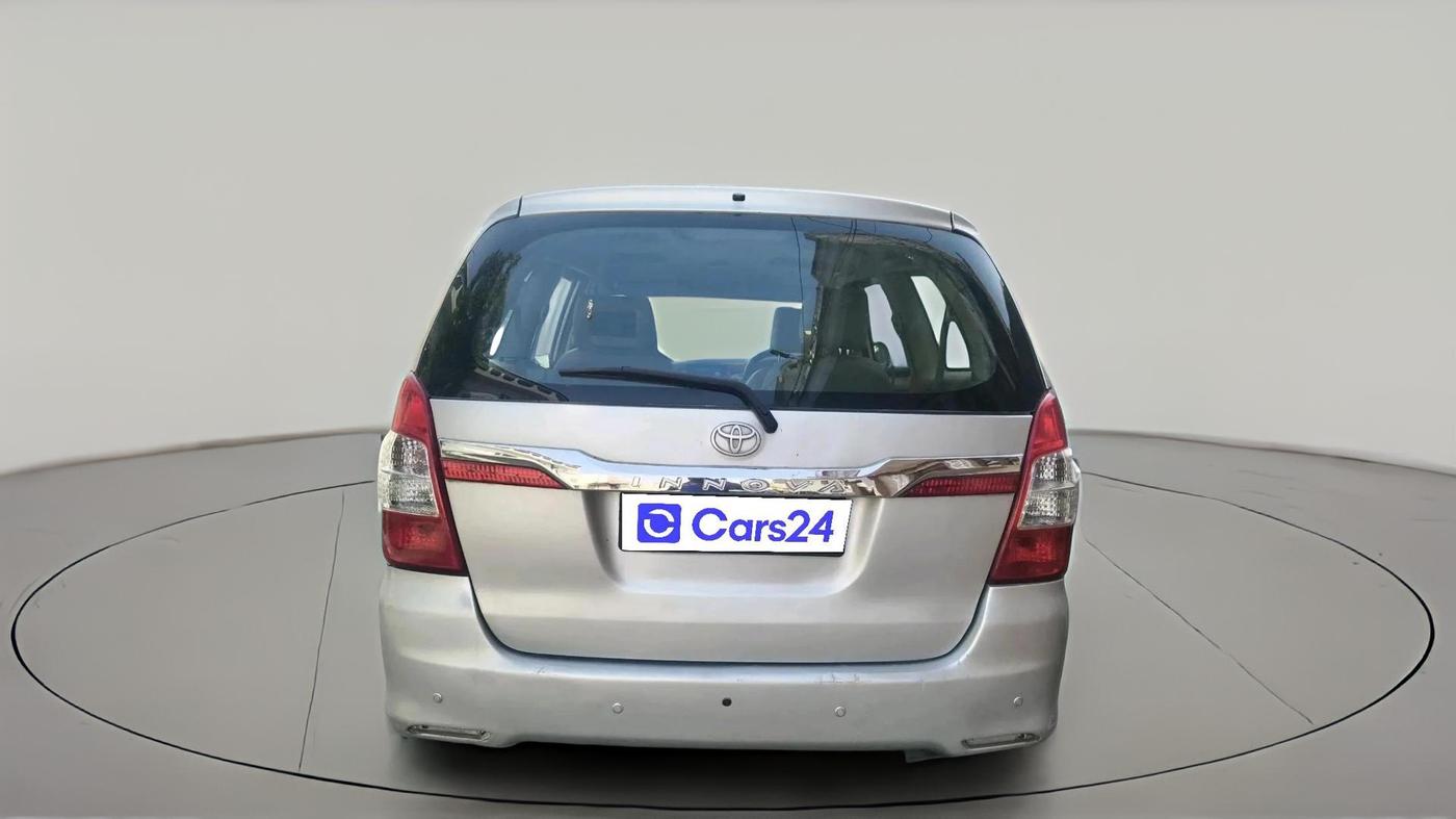 2011 Toyota Innova 2.5 G4 7 STR, Diesel, Manual, 2,59,236 km, exterior