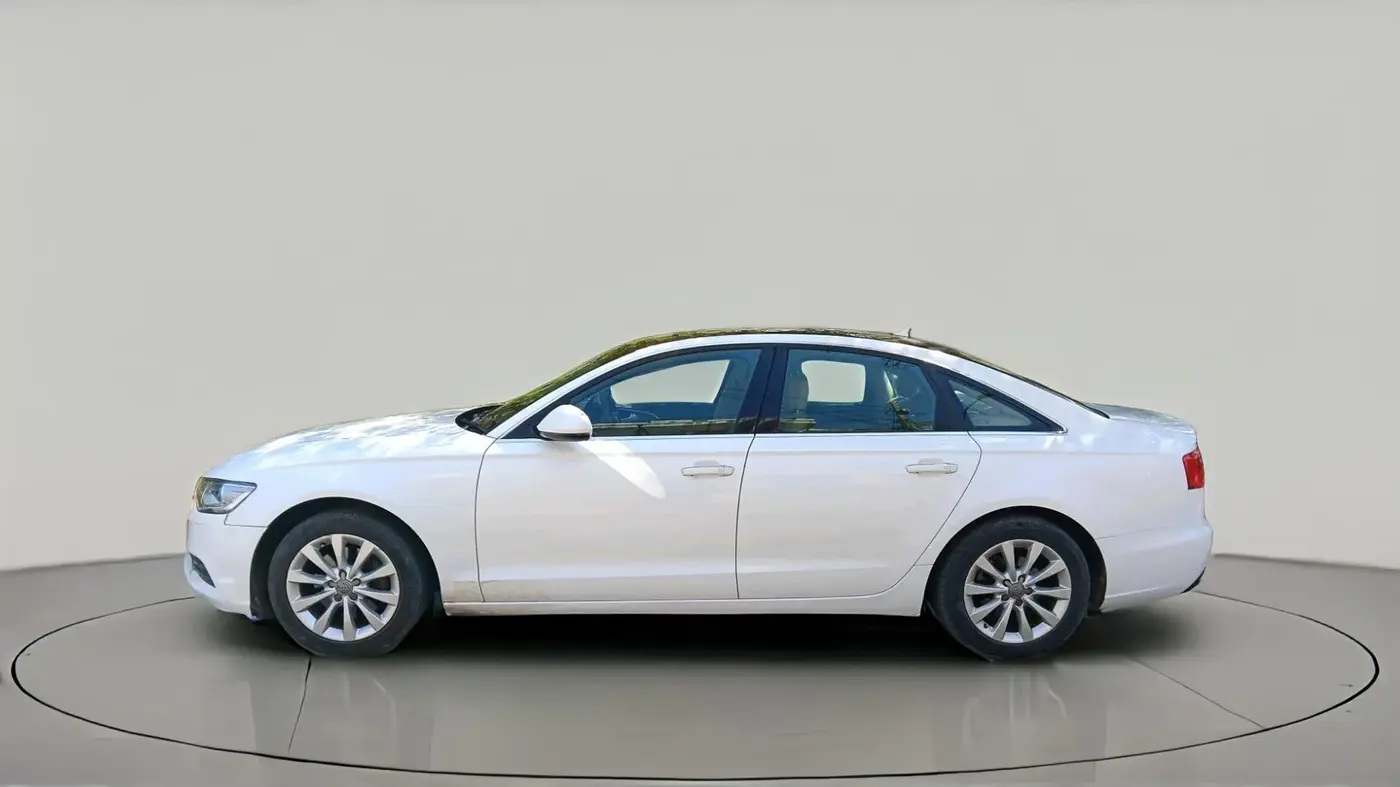 2012 Audi A6 2.0 TDI PREMIUM, Diesel, Automatic, 1,10,681 km, exterior