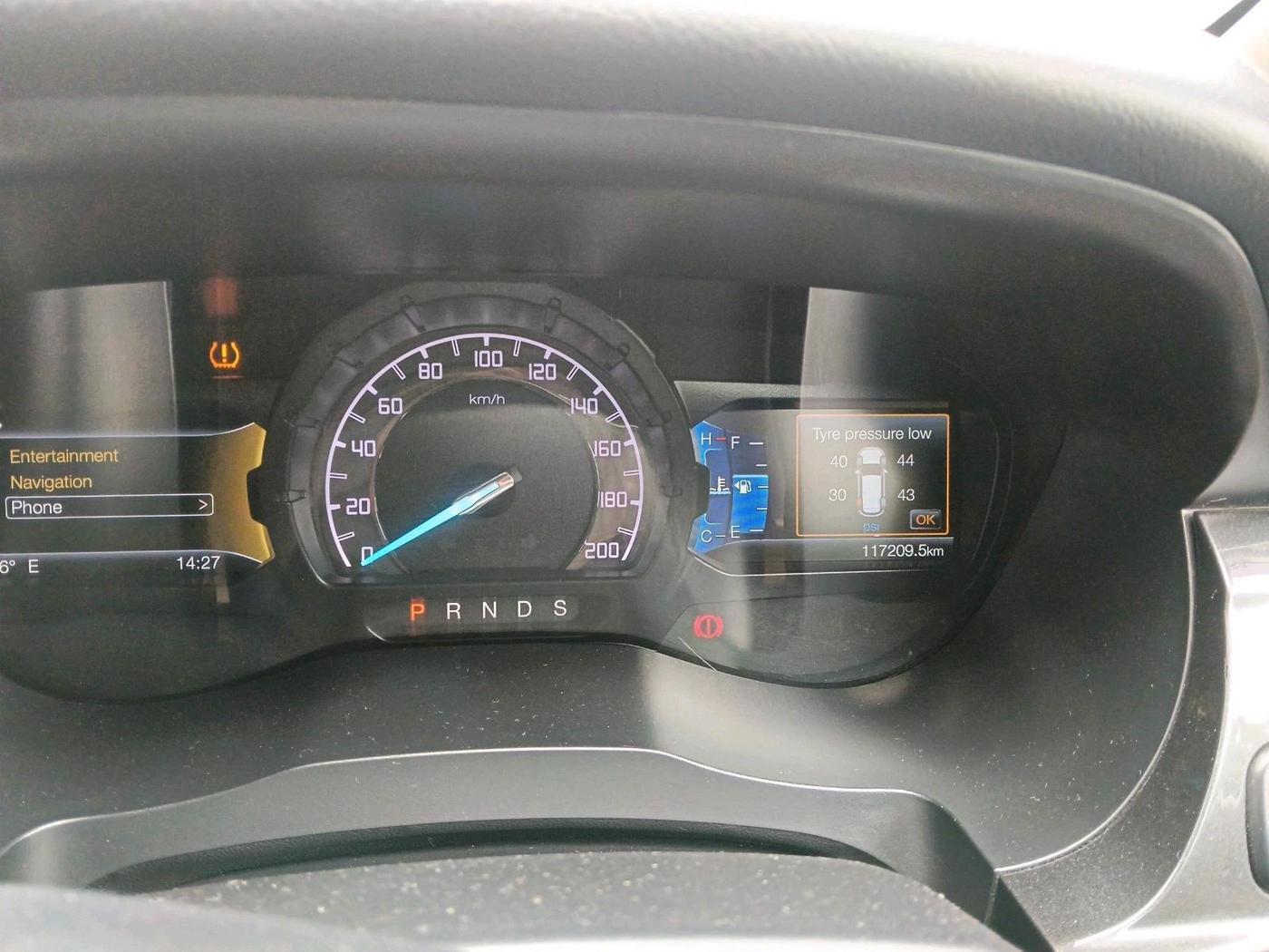 2019 Ford Endeavour TITANIUM PLUS 3.2 4X4 AT SUNROOF, Diesel, Automatic, 1,17,209 km, interior
