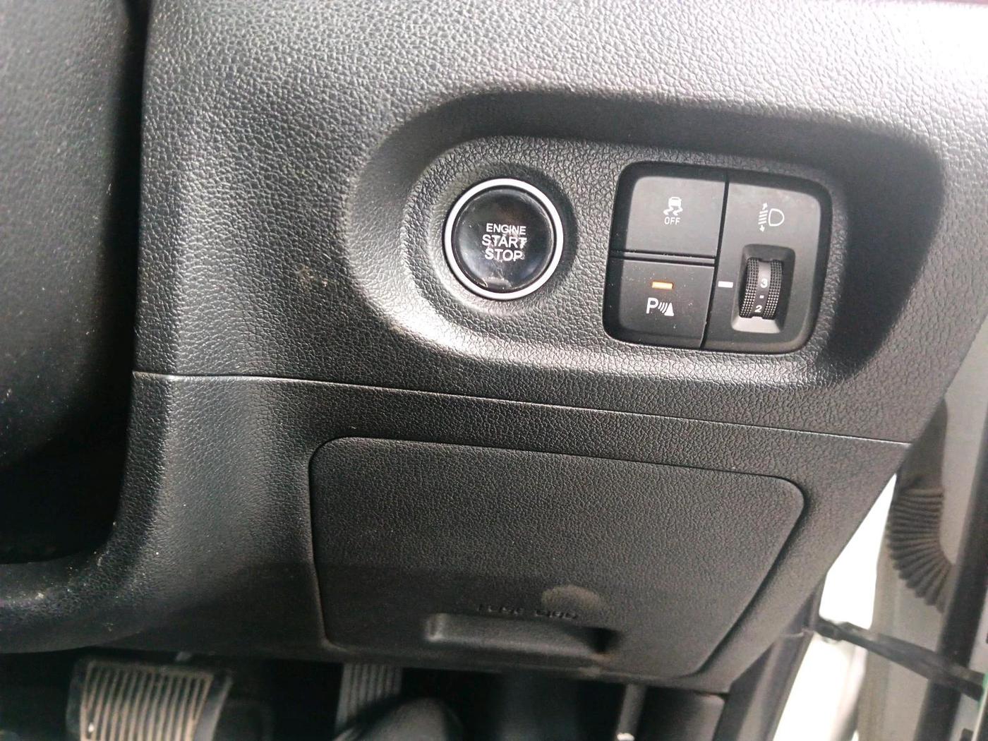 2021 Hyundai ALCAZAR 1.5 SIGNATURE (O) AT 7STR, Diesel, Automatic, 71,228 km, interior