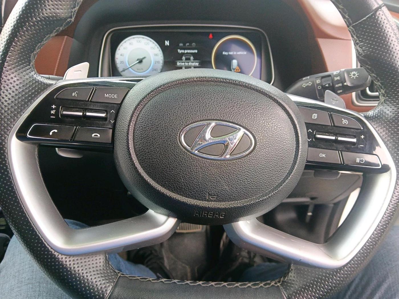 2021 Hyundai ALCAZAR 1.5 SIGNATURE (O) AT 7STR, Diesel, Automatic, 71,228 km, interior