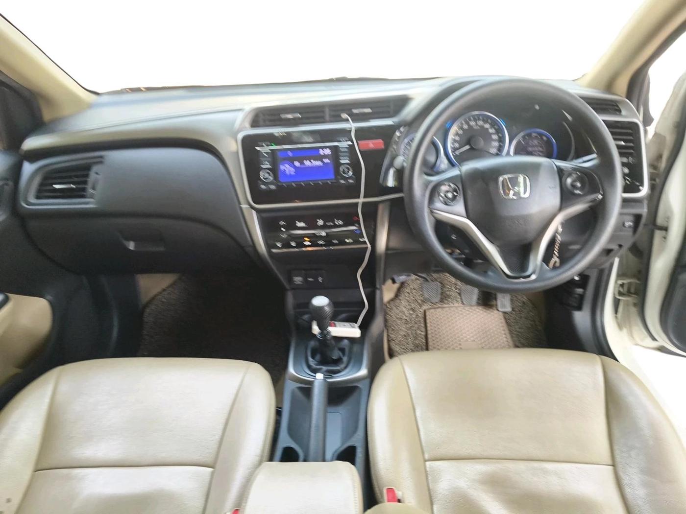 2016 Honda City 1.5L I-VTEC V MT, Petrol, Manual, 83,369 km, interior