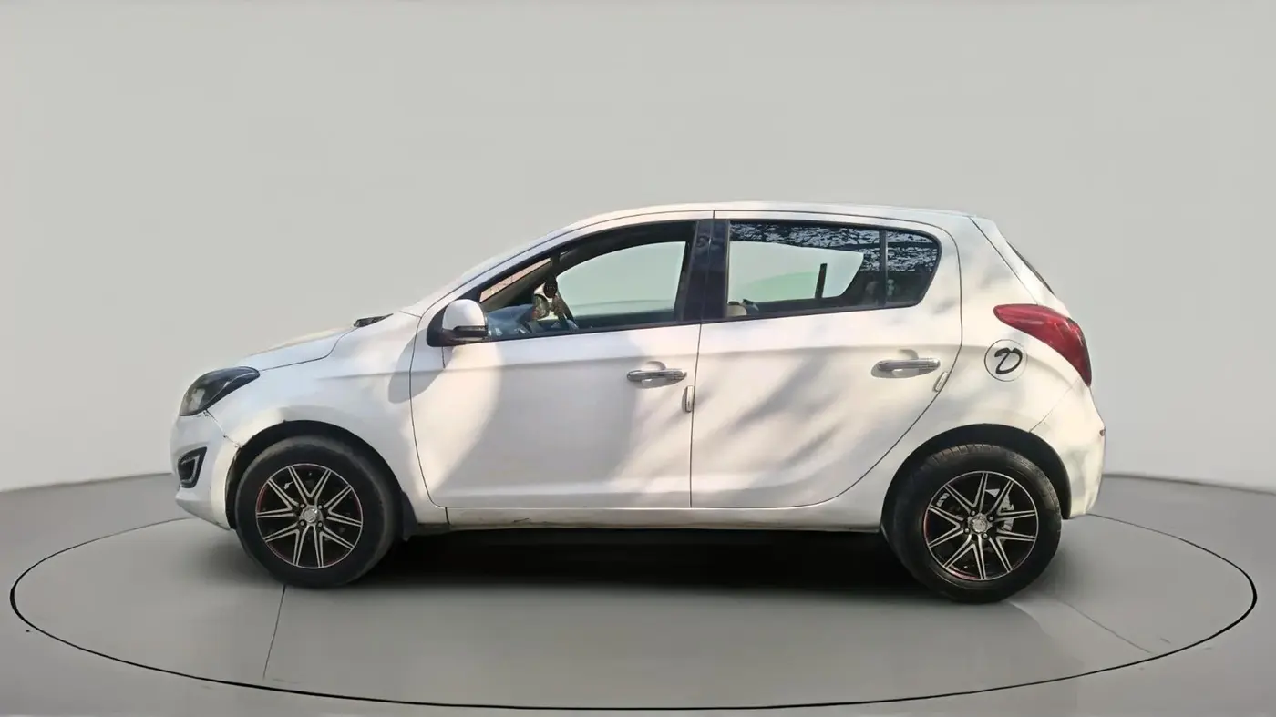 2013 Hyundai i20 MAGNA 1.4 CRDI, Diesel, Manual, 80,997 km, exterior