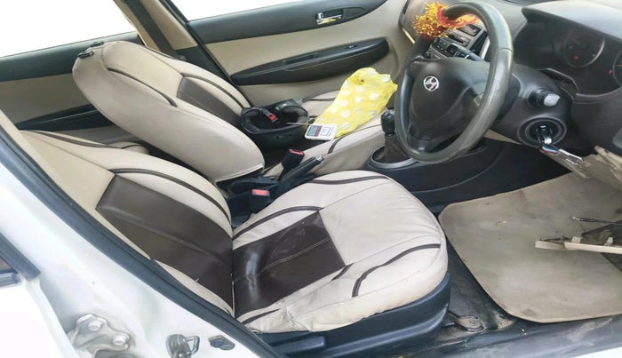 2013 Hyundai i20 MAGNA 1.4 CRDI, Diesel, Manual, 80,997 km, interior