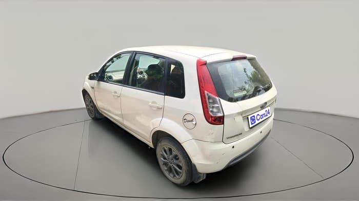 2015 Ford Figo TITANIUM 1.4 DIESEL, Diesel, Manual, 2,01,853 km, exterior