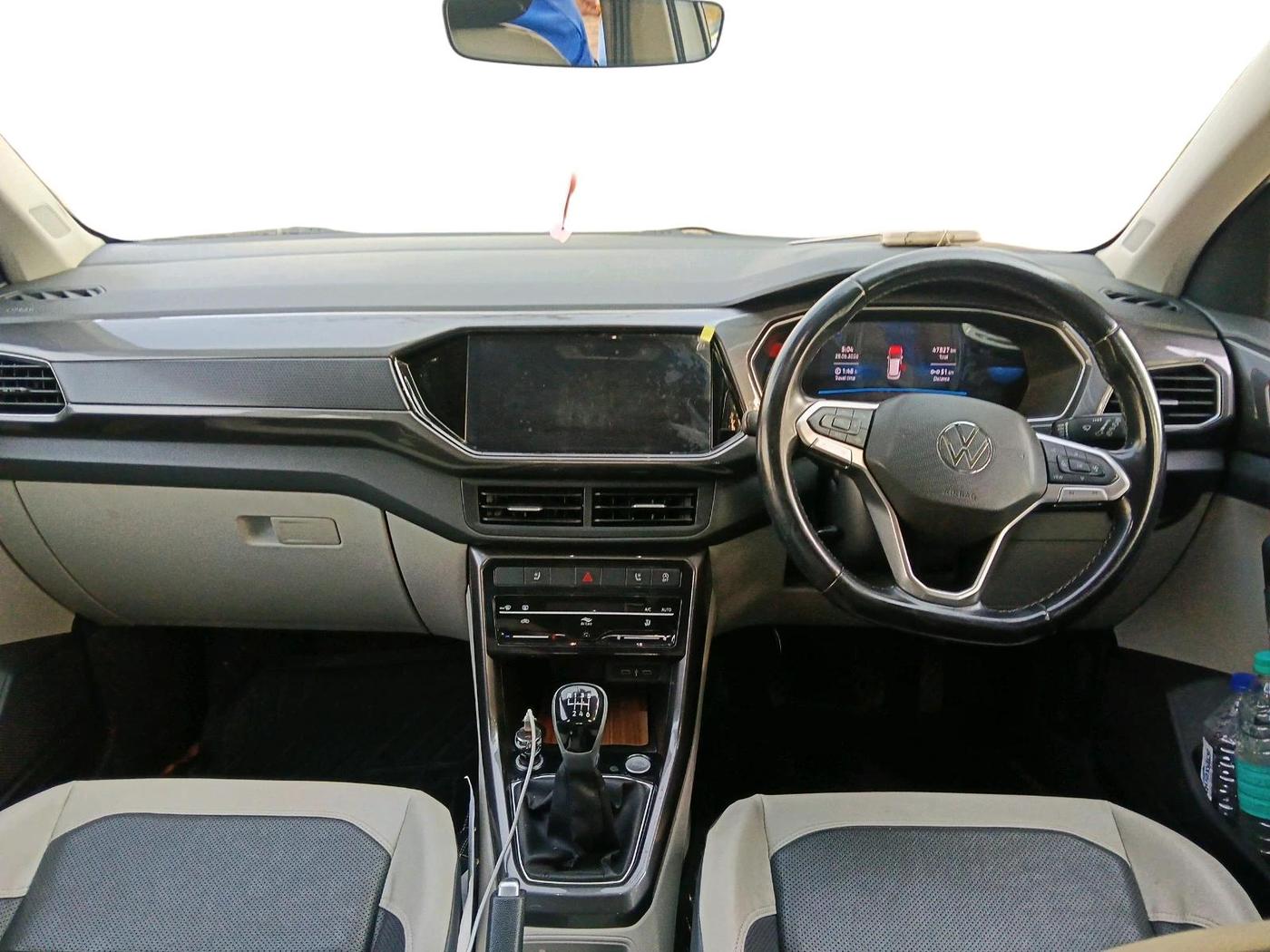 2022 Volkswagen TAIGUN TOPLINE 1.0 TSI MT, Petrol, Manual, 47,828 km, interior