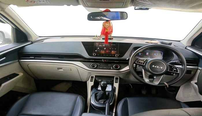 2025 KIA CARENS Premium (O) 1.5 Diesel MT 7 STR, Diesel, Manual, 51,288 km, interior