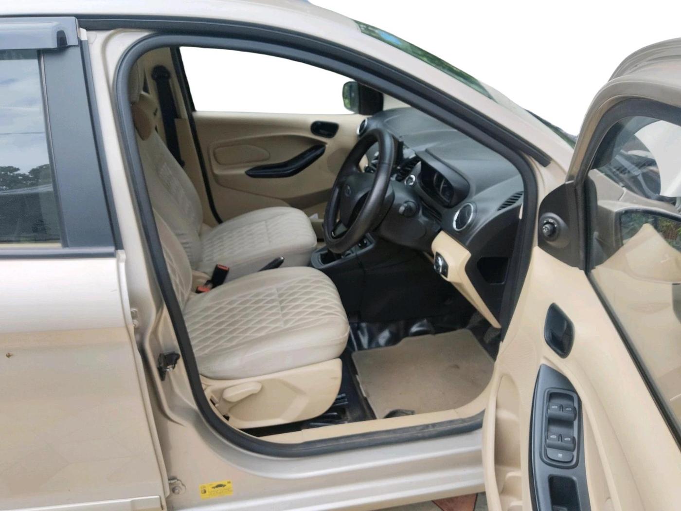 2019 Ford Figo Aspire TITANIUM 1.2 PETROL, Petrol, Manual, 28,405 km, interior
