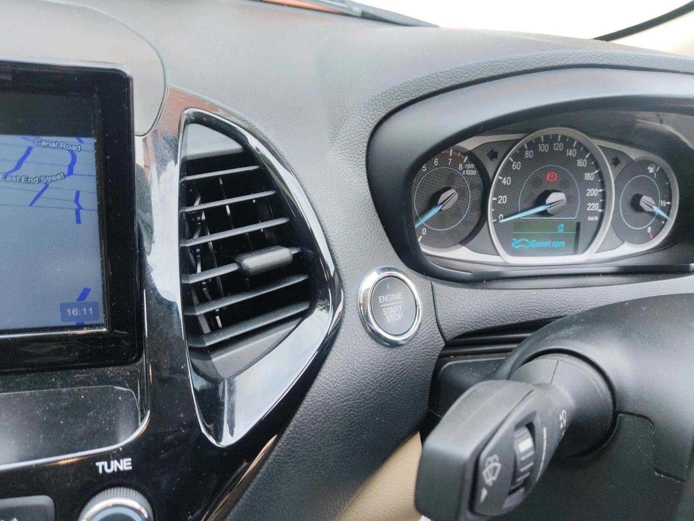 2019 Ford Figo Aspire TITANIUM 1.2 PETROL, Petrol, Manual, 28,405 km, interior