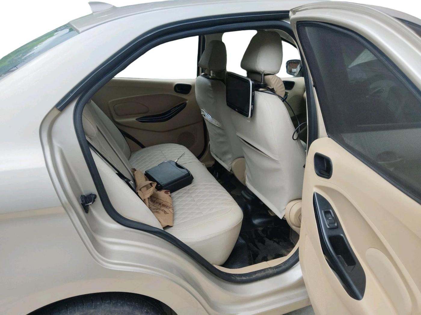 2019 Ford Figo Aspire TITANIUM 1.2 PETROL, Petrol, Manual, 28,405 km, interior