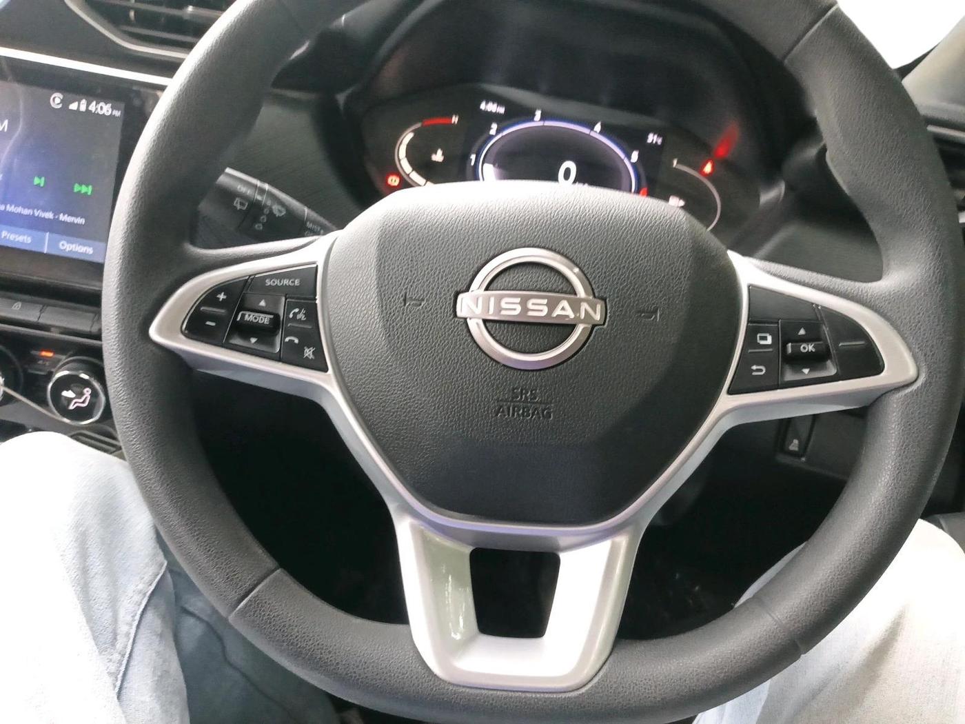 2025 Nissan MAGNITE N-Connecta B4D 1.0 Petrol MT, Petrol, Manual, 8,950 km, interior