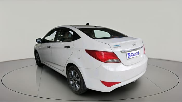 2015 Hyundai Verna FLUIDIC 1.6 VTVT SX, Petrol, Manual, 41,172 km, exterior