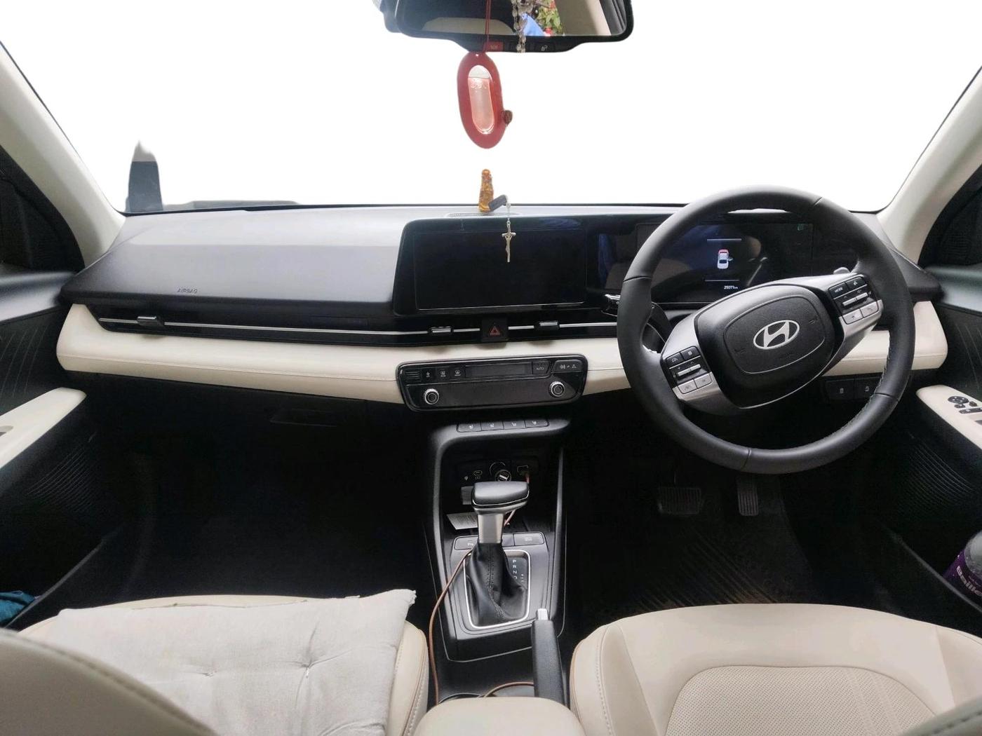 2023 Hyundai Verna SX(O) 1.5 MPI IVT , Petrol, Automatic, 25,071 km, interior