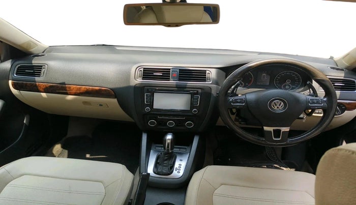 2011 Volkswagen Jetta HIGHLINE TDI AT, Diesel, Automatic, 1,54,638 km, interior