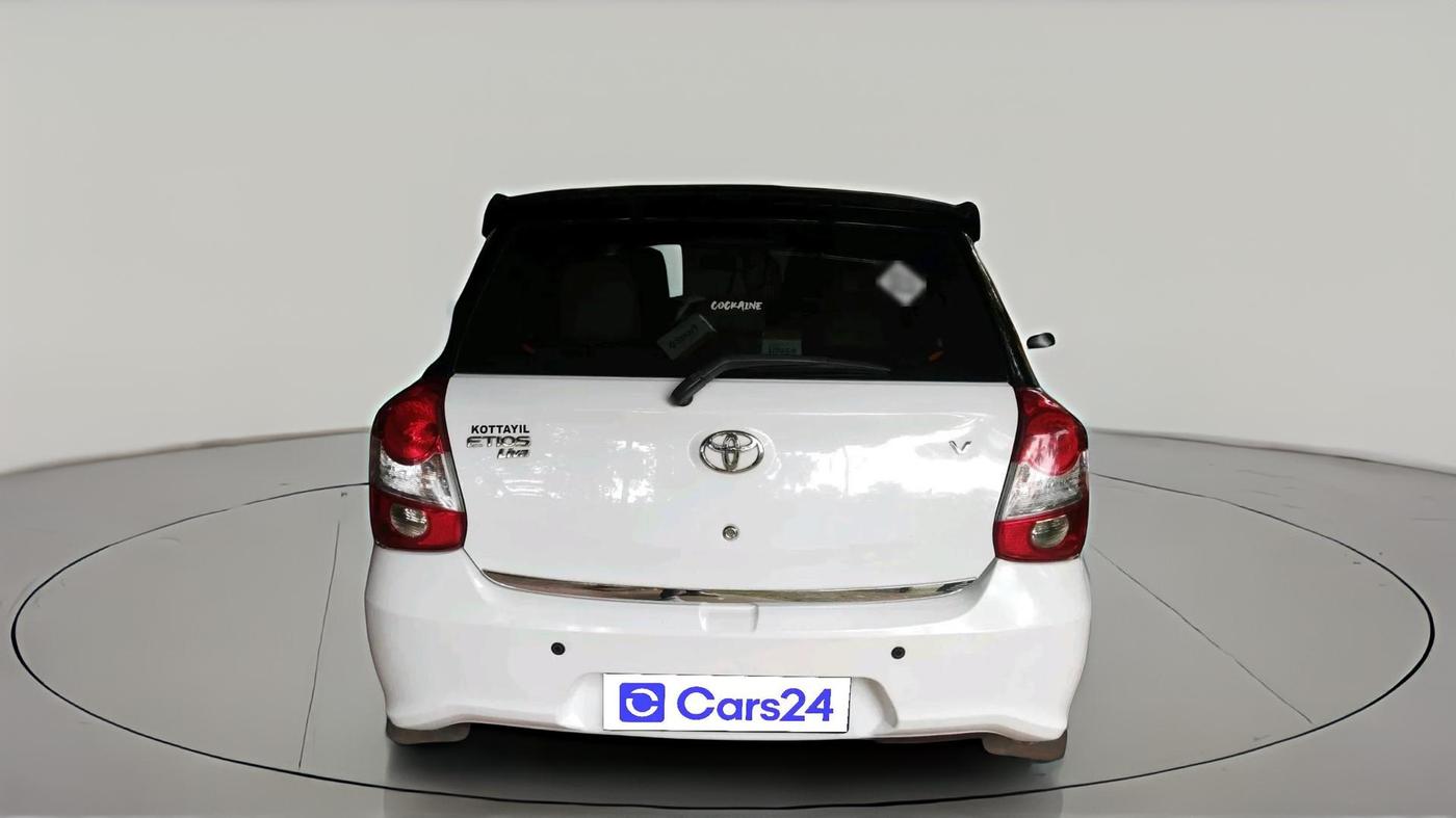 2017 Toyota Etios Liva V DUAL TONE, Petrol, Manual, 51,915 km, exterior