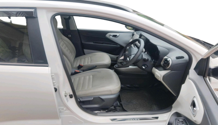 2024 Hyundai GRAND I10 NIOS SPORTZ AMT 1.2 KAPPA VTVT, Petrol, Automatic, 6,353 km, interior