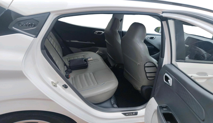 2024 Hyundai GRAND I10 NIOS SPORTZ AMT 1.2 KAPPA VTVT, Petrol, Automatic, 6,353 km, interior