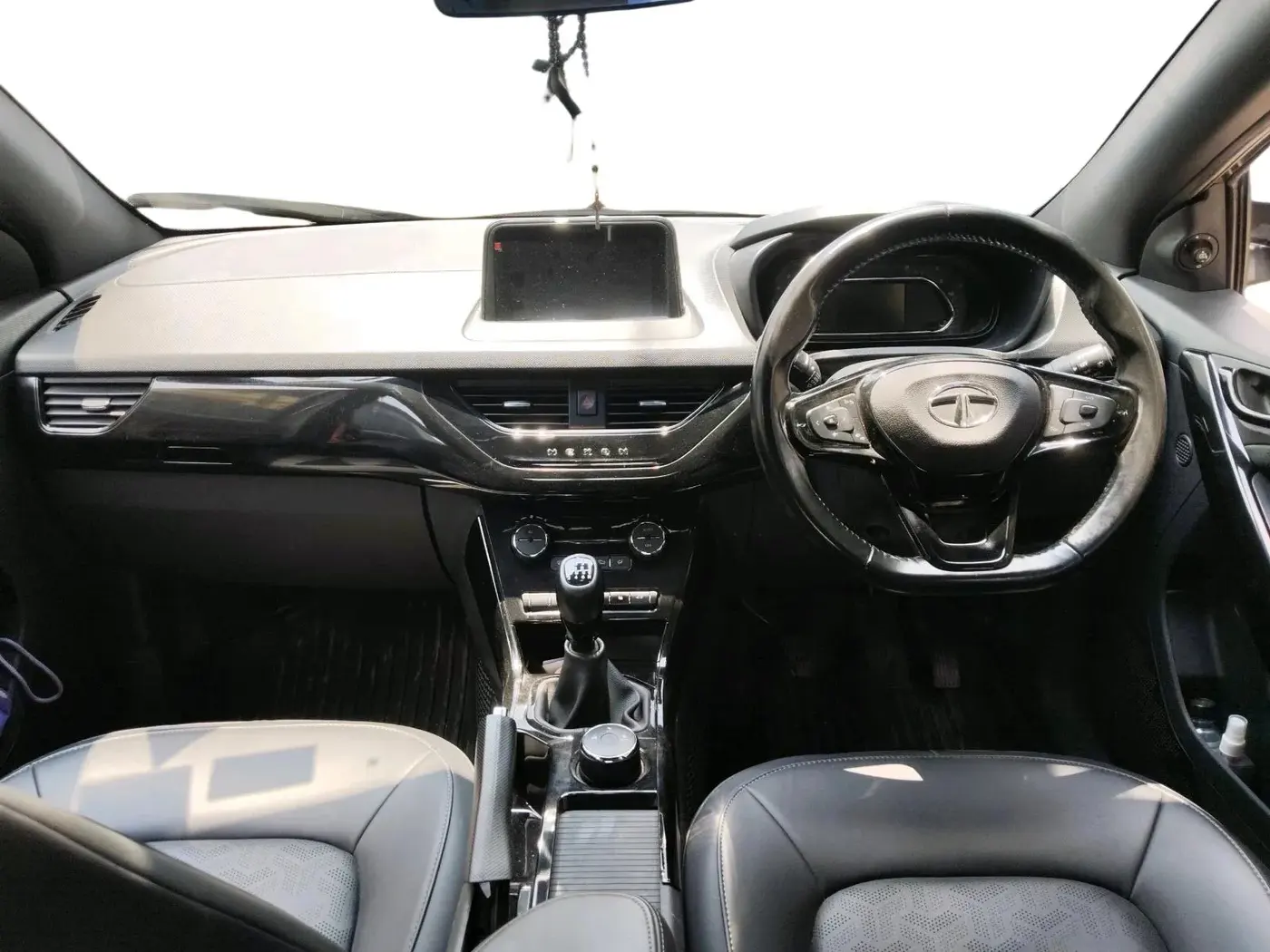 2022 Tata NEXON XZ PLUS (O) DIESEL DARK EDITION, Diesel, Manual, 40,683 km, interior