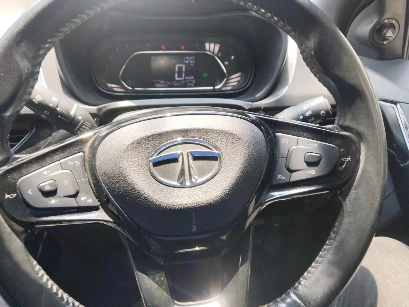 2022 Tata NEXON XZ PLUS (O) DIESEL DARK EDITION, Diesel, Manual, 40,683 km, interior