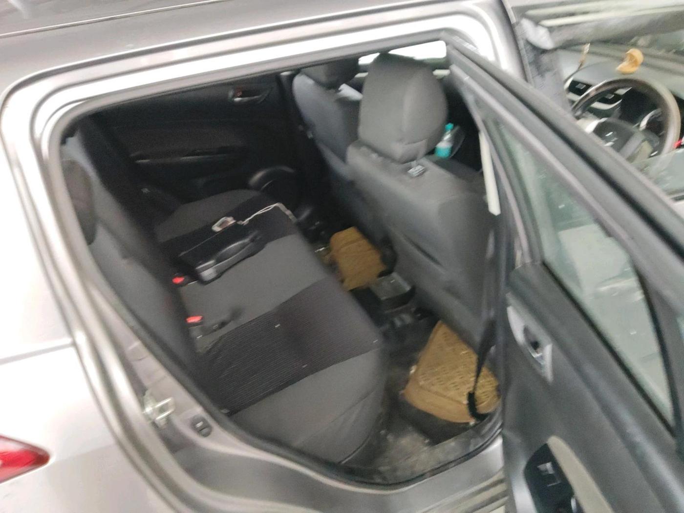 2016 Maruti Swift VXI O, Petrol, Manual, 1,17,300 km, interior
