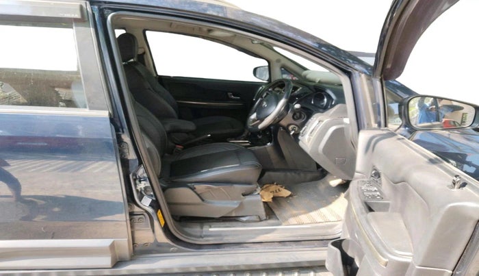 2018 Tata Hexa XTA 4X2 7 STR, Diesel, Automatic, 64,634 km, interior