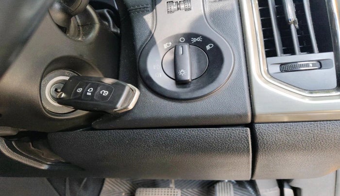 2018 Tata Hexa XTA 4X2 7 STR, Diesel, Automatic, 64,634 km, interior