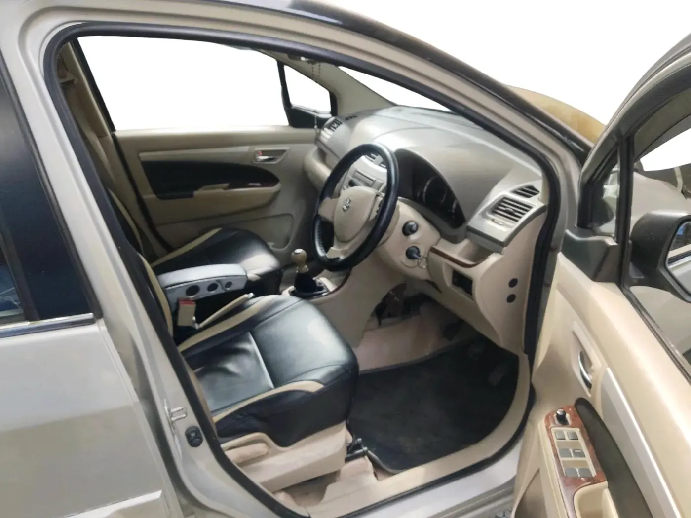 2013 Maruti Ertiga VXI, Petrol, Manual, 1,09,177 km, interior